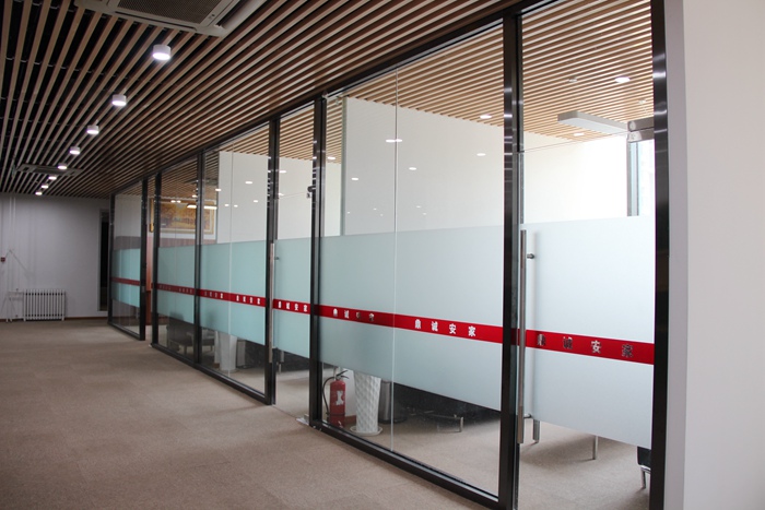 上海鼎誠(chéng)房產(chǎn)辦公室設(shè)計(jì)實(shí)景-第2張圖片-上海古都建筑設(shè)計(jì)集團(tuán) 上海鼎誠(chéng)房產(chǎn)辦公室設(shè)計(jì)實(shí)景-第2張圖片-上海古都建筑設(shè)計(jì)集團(tuán)