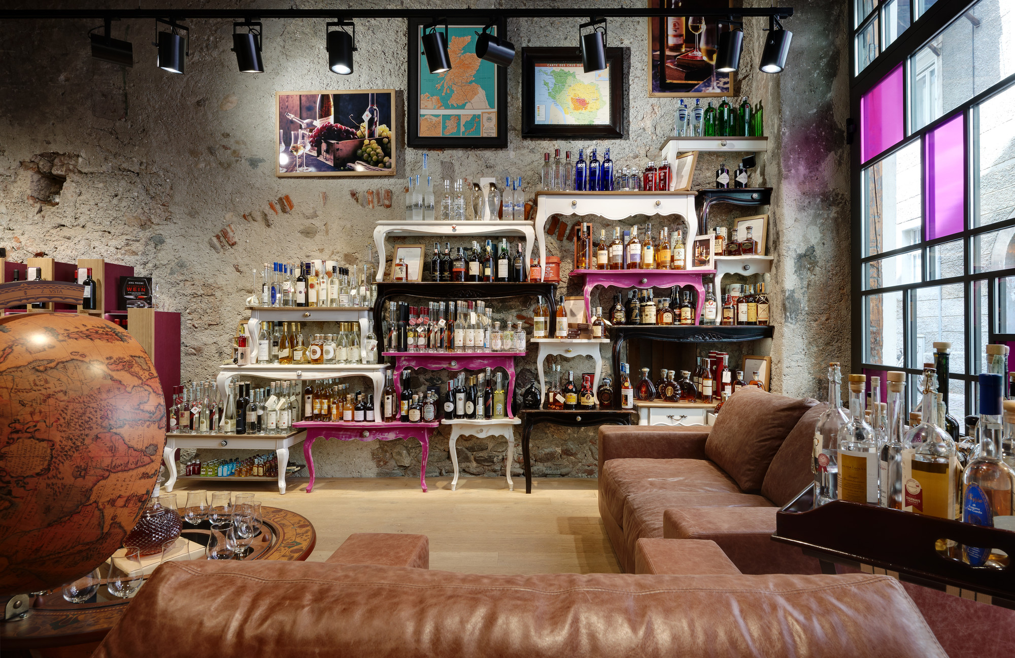 徐匯區(qū)200平復(fù)古酒莊辦公室裝修設(shè)計-第3張圖片-上海古都建筑設(shè)計集團(tuán) 徐匯區(qū)200平復(fù)古酒莊辦公室裝修設(shè)計-第3張圖片-上海古都建筑設(shè)計集團(tuán)