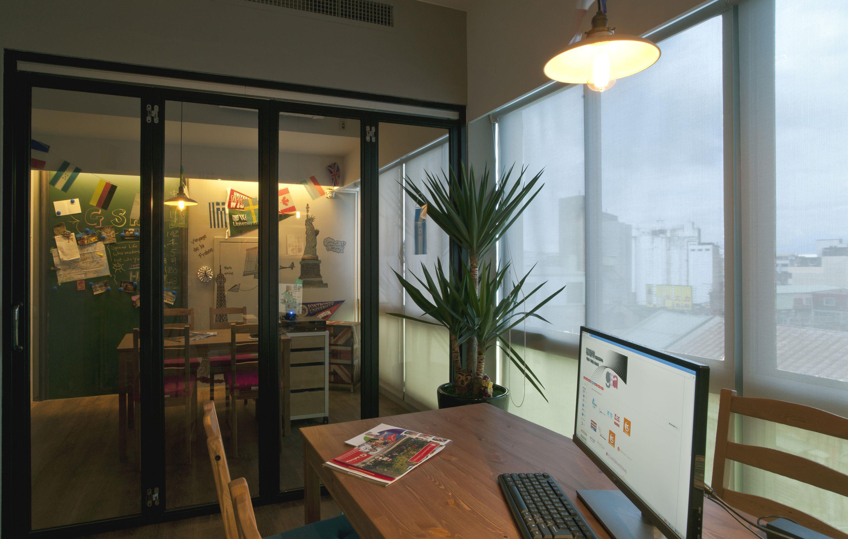 黃浦區(qū)觀(guān)景辦公室裝修設(shè)計(jì)-第6張圖片-上海古都建筑設(shè)計(jì)集團(tuán)