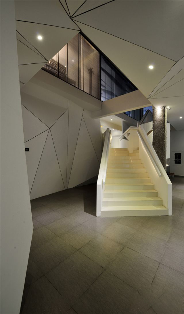 浦東新區(qū)科技風(fēng)辦公室裝修設(shè)計-第3張圖片-上海古都建筑設(shè)計集團 浦東新區(qū)科技風(fēng)辦公室裝修設(shè)計-第3張圖片-上海古都建筑設(shè)計集團