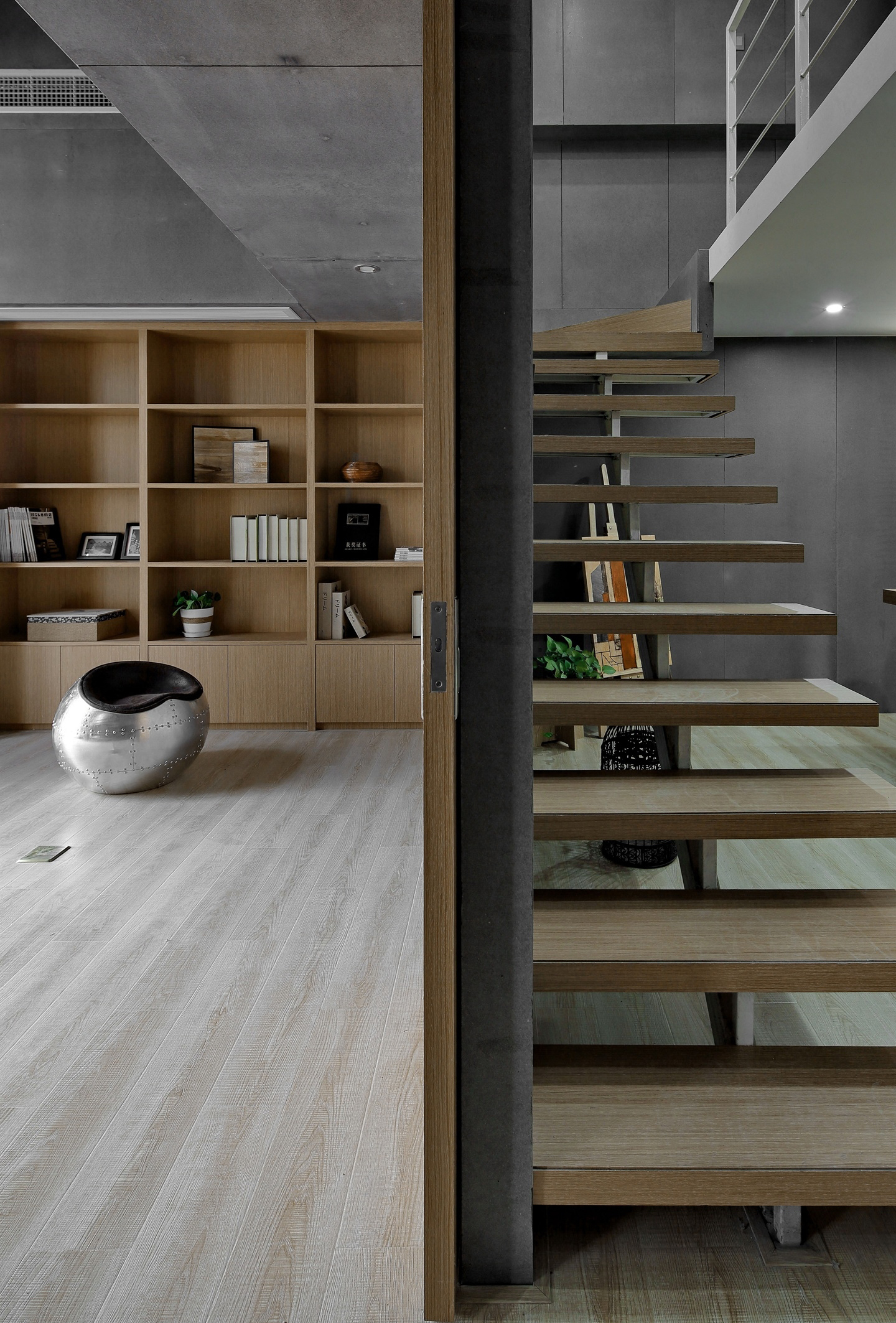 上海復(fù)式工業(yè)風(fēng)辦公室裝修設(shè)計(jì)-第12張圖片-上海古都建筑設(shè)計(jì)集團(tuán) 上海復(fù)式工業(yè)風(fēng)辦公室裝修設(shè)計(jì)-第12張圖片-上海古都建筑設(shè)計(jì)集團(tuán)