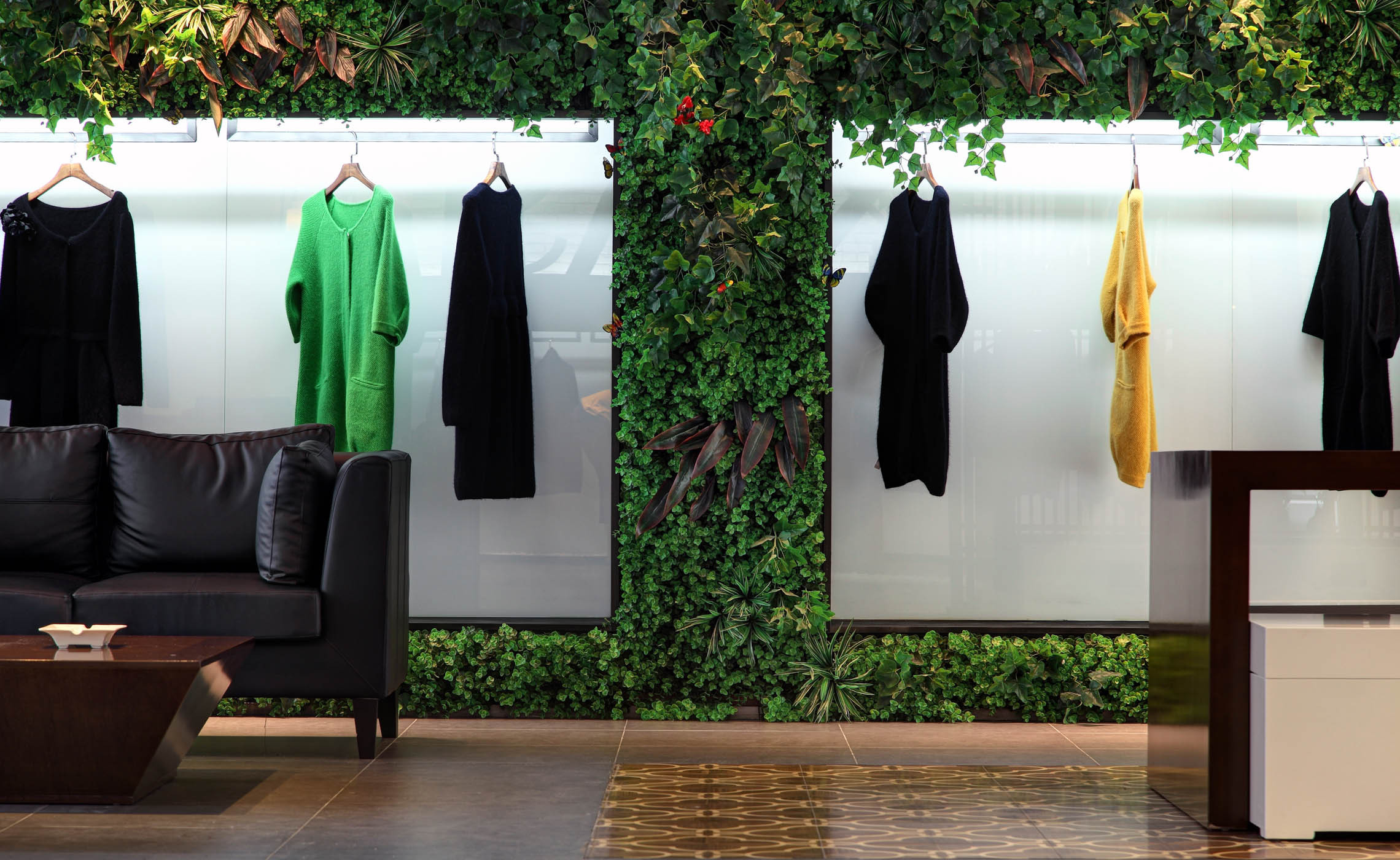 清新簡(jiǎn)約女裝店裝修設(shè)計(jì)-第3張圖片-上海古都建筑設(shè)計(jì)集團(tuán) 清新簡(jiǎn)約女裝店裝修設(shè)計(jì)-第3張圖片-上海古都建筑設(shè)計(jì)集團(tuán)