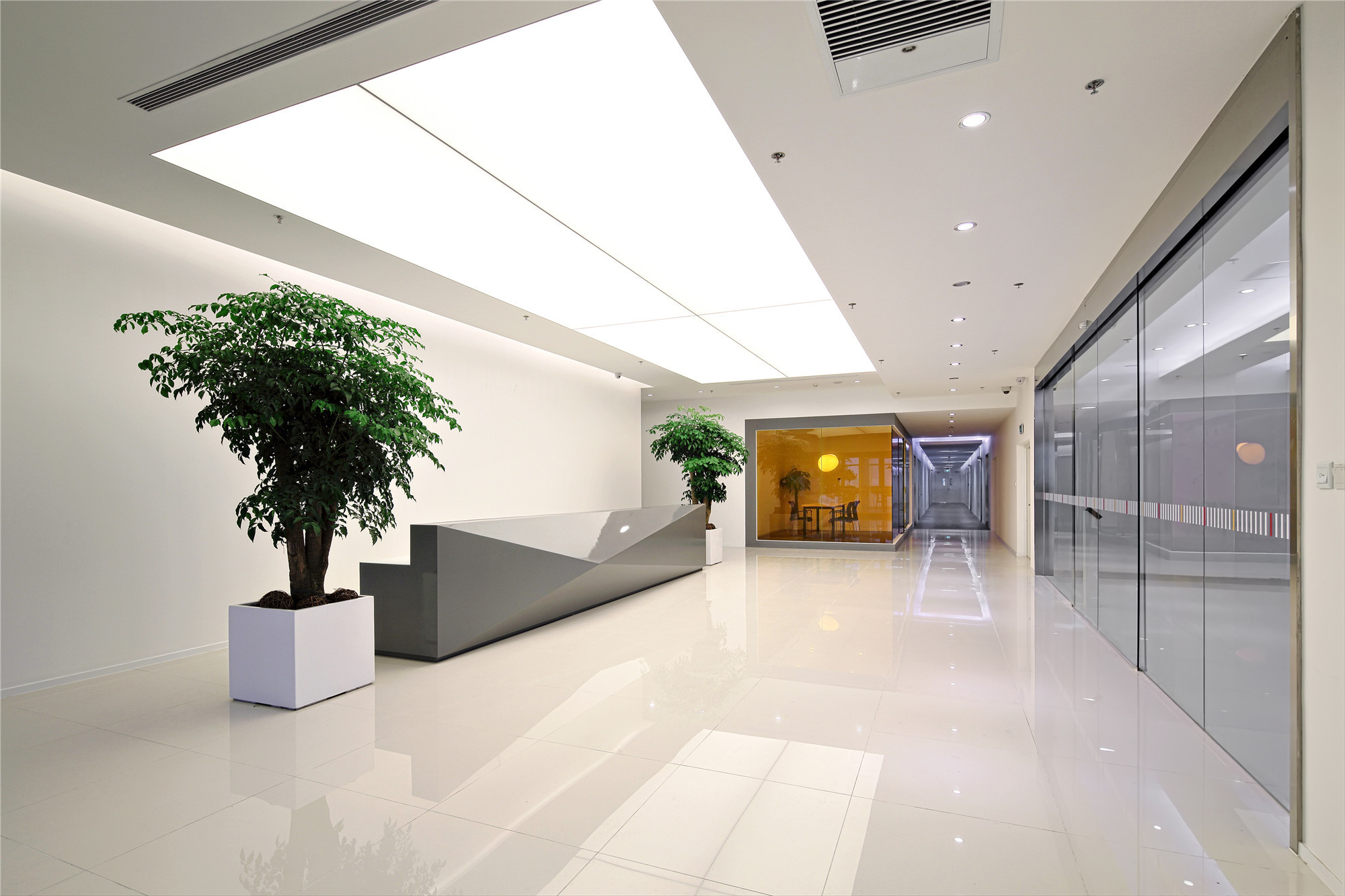 現(xiàn)代時(shí)尚辦公室裝修設(shè)計(jì)效果圖-第3張圖片-上海古都建筑設(shè)計(jì)集團(tuán) 現(xiàn)代時(shí)尚辦公室裝修設(shè)計(jì)效果圖-第3張圖片-上海古都建筑設(shè)計(jì)集團(tuán)