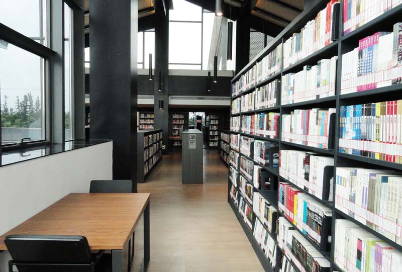 空曠工業(yè)風(fēng)圖書館裝修設(shè)計(jì)-第5張圖片-上海古都建筑設(shè)計(jì)集團(tuán) 空曠工業(yè)風(fēng)圖書館裝修設(shè)計(jì)-第5張圖片-上海古都建筑設(shè)計(jì)集團(tuán)