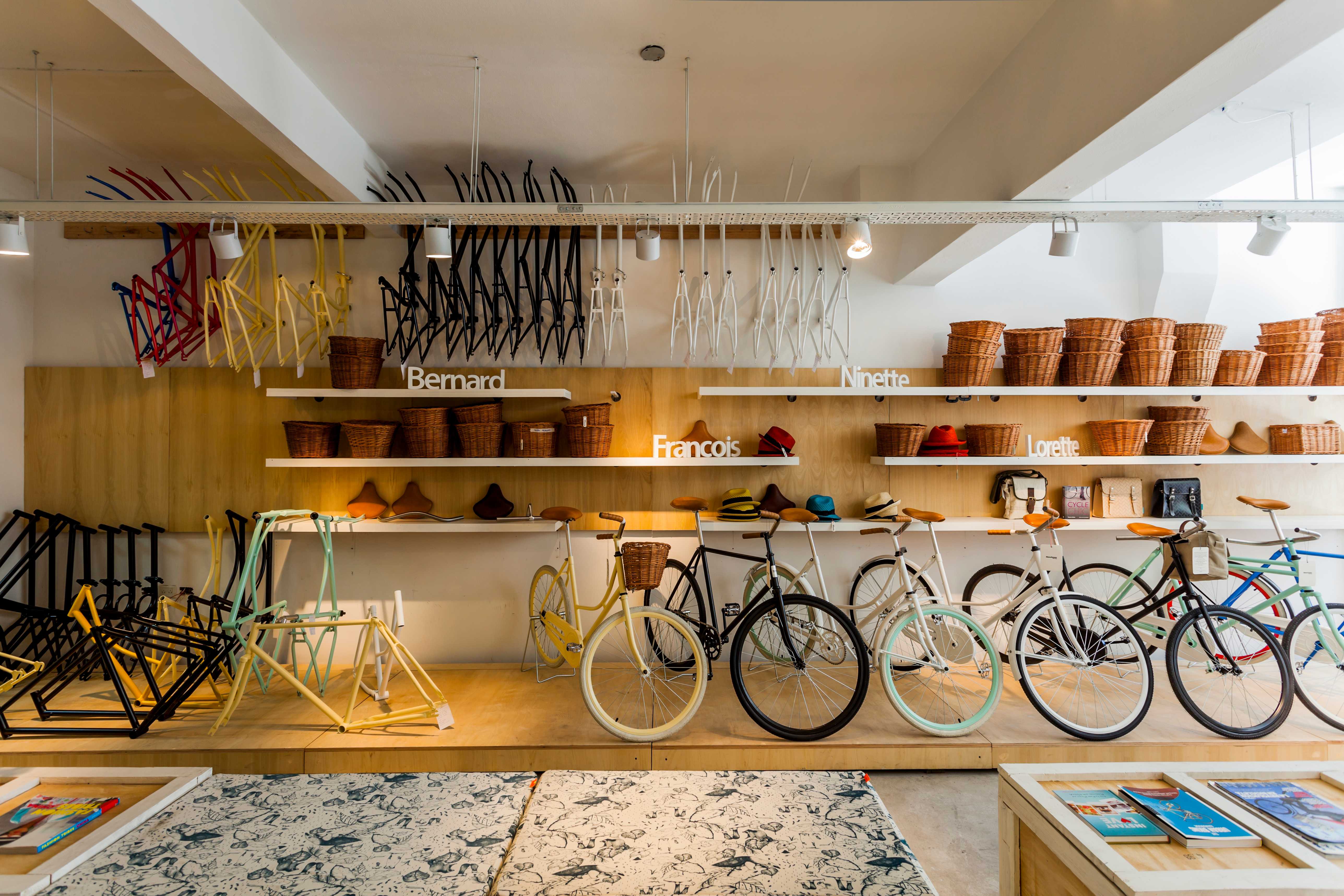 原木簡約風(fēng)格自行車店裝修設(shè)計(jì)-第4張圖片-上海古都建筑設(shè)計(jì)集團(tuán) 原木簡約風(fēng)格自行車店裝修設(shè)計(jì)-第4張圖片-上海古都建筑設(shè)計(jì)集團(tuán)