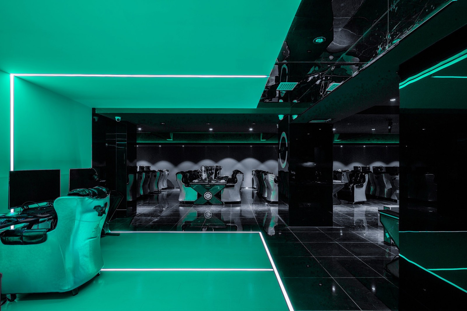 科技電競(jìng)風(fēng)格網(wǎng)吧裝修設(shè)計(jì)-第5張圖片-上海古都建筑設(shè)計(jì)集團(tuán) 科技電競(jìng)風(fēng)格網(wǎng)吧裝修設(shè)計(jì)-第5張圖片-上海古都建筑設(shè)計(jì)集團(tuán)