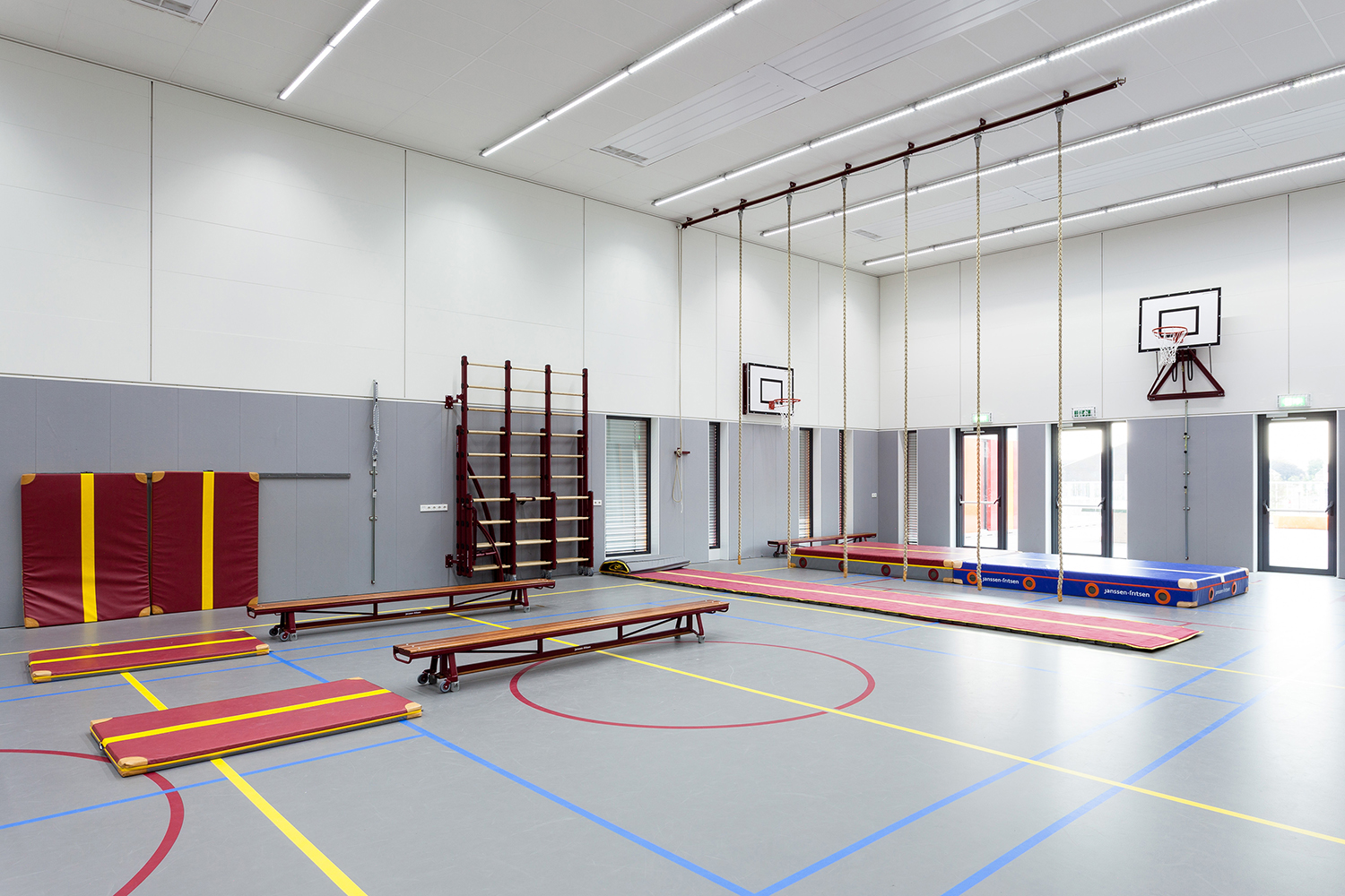 現(xiàn)代健身體育館裝修設(shè)計-第3張圖片-上海古都建筑設(shè)計集團(tuán) 現(xiàn)代健身體育館裝修設(shè)計-第3張圖片-上海古都建筑設(shè)計集團(tuán)