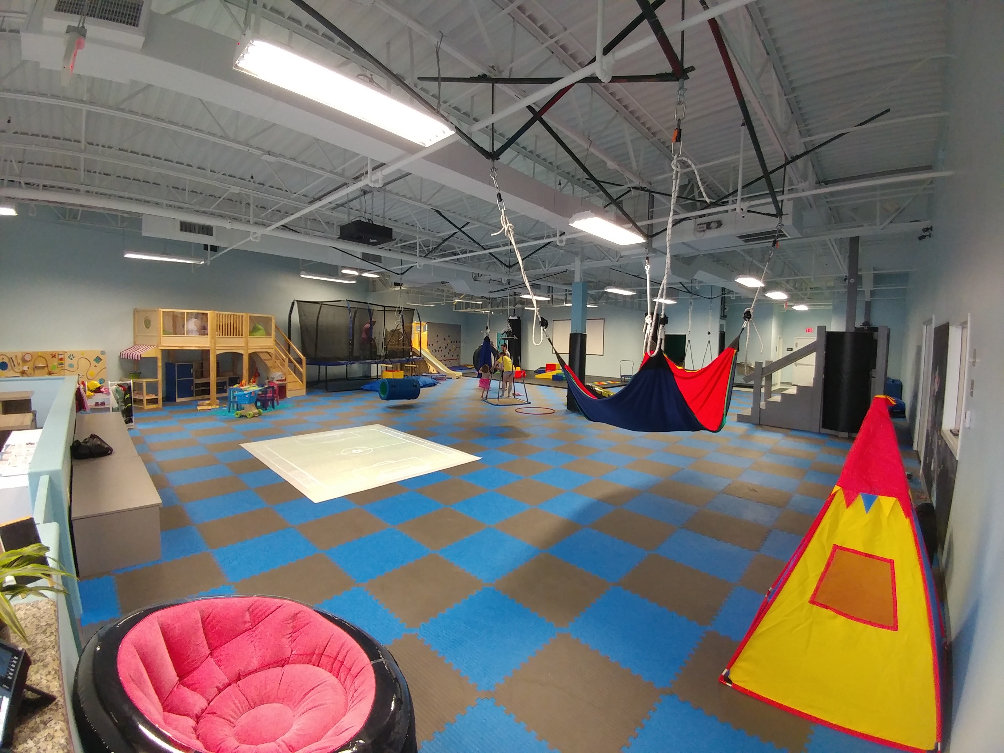 現(xiàn)代兒童體育館裝修設(shè)計(jì)-第5張圖片-上海古都建筑設(shè)計(jì)集團(tuán) 現(xiàn)代兒童體育館裝修設(shè)計(jì)-第5張圖片-上海古都建筑設(shè)計(jì)集團(tuán)