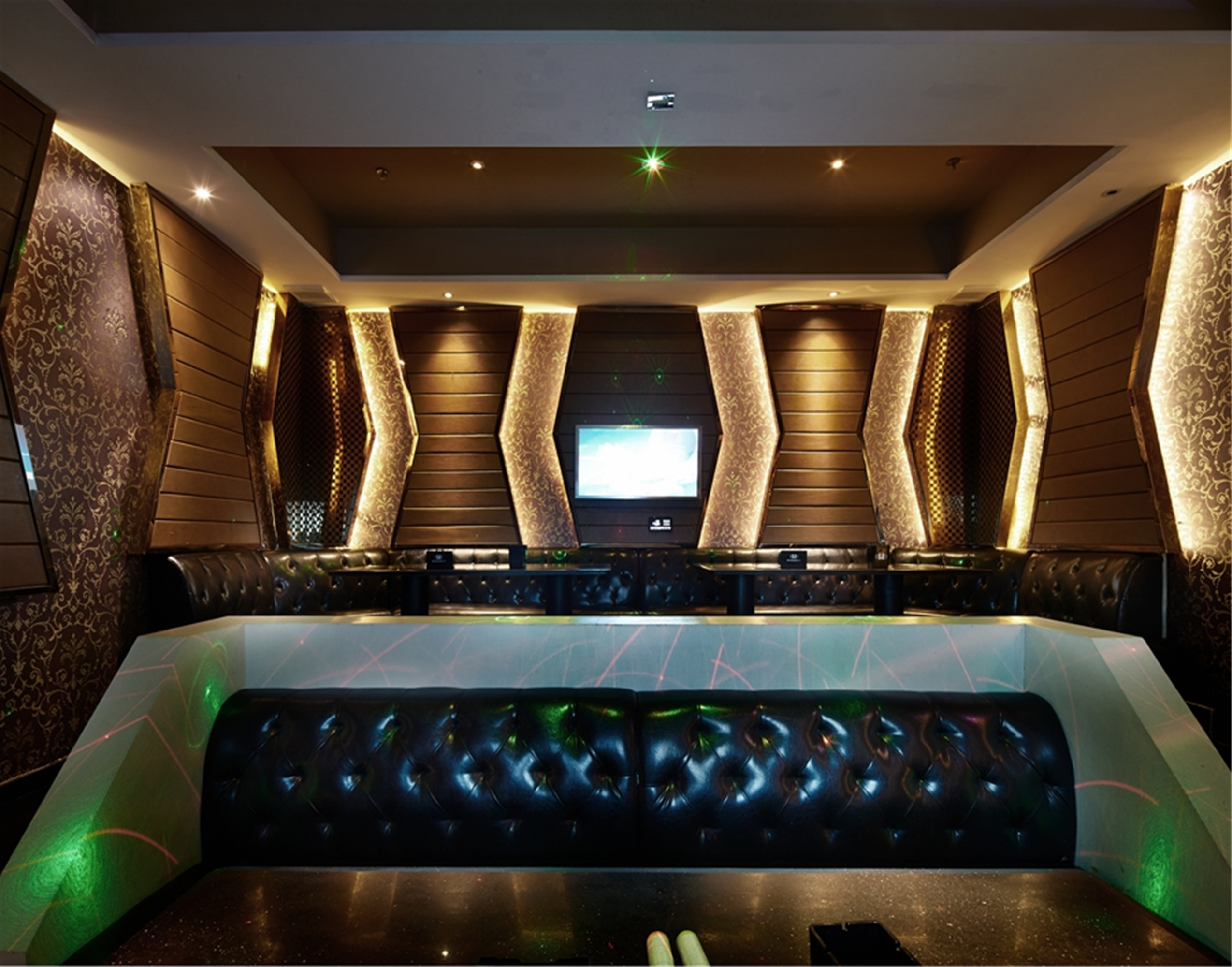 現(xiàn)代工業(yè)風(fēng)KTV裝修設(shè)計(jì)-第6張圖片-上海古都建筑設(shè)計(jì)集團(tuán) 現(xiàn)代工業(yè)風(fēng)KTV裝修設(shè)計(jì)-第6張圖片-上海古都建筑設(shè)計(jì)集團(tuán)