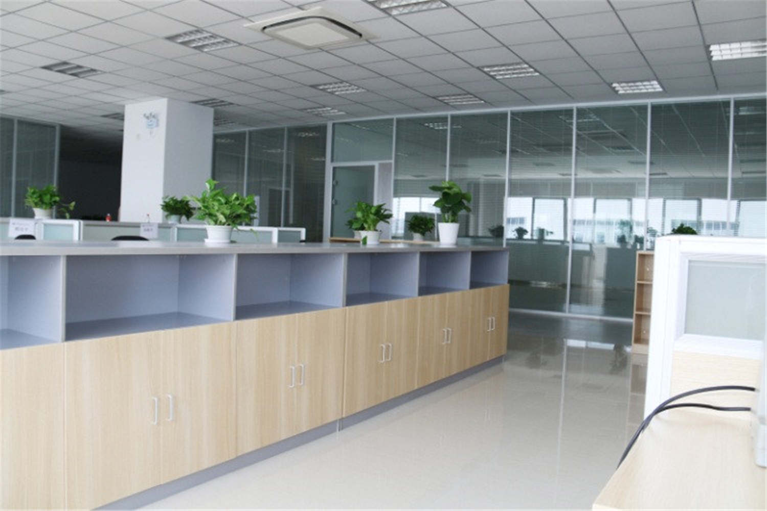 工裝建筑公司辦公室裝修設(shè)計(jì)-第4張圖片-上海古都建筑設(shè)計(jì)集團(tuán) 工裝建筑公司辦公室裝修設(shè)計(jì)-第4張圖片-上海古都建筑設(shè)計(jì)集團(tuán)