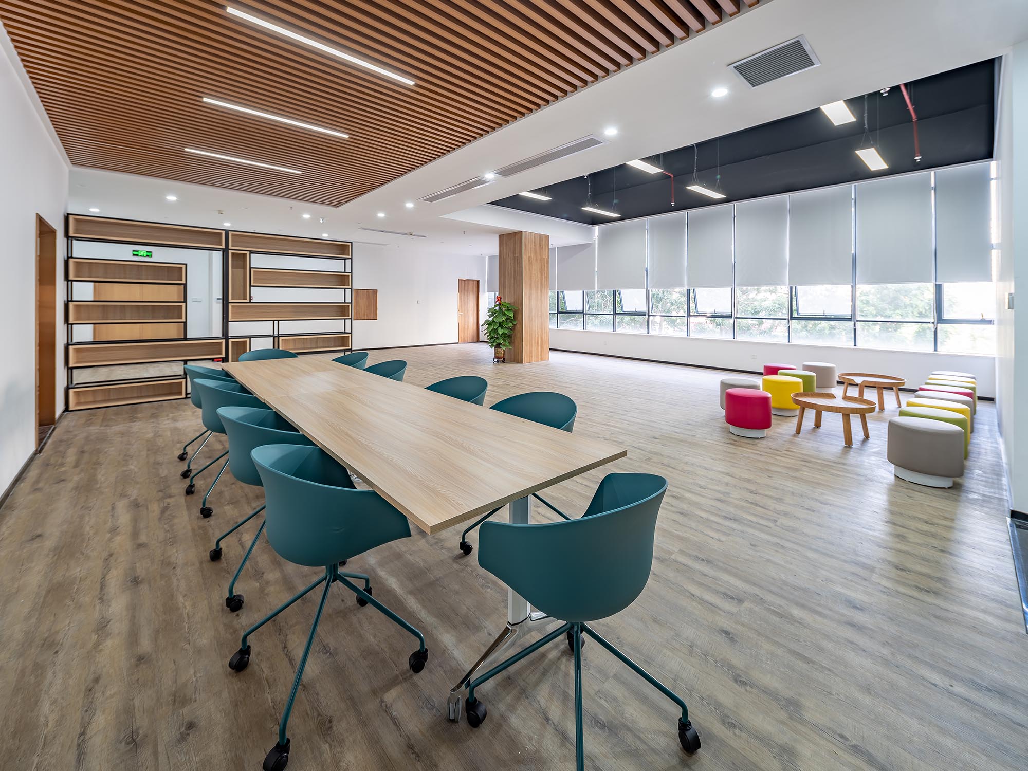 浦東5200平律師事務(wù)所辦公裝潢設(shè)計-第7張圖片-上海古都建筑設(shè)計集團(tuán) 浦東5200平律師事務(wù)所辦公裝潢設(shè)計-第7張圖片-上海古都建筑設(shè)計集團(tuán)